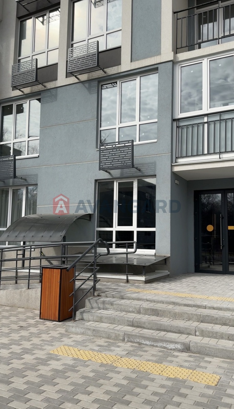 3 ��. ��������, 77/40/23 ��. �., 25/25 ������ ���� 5