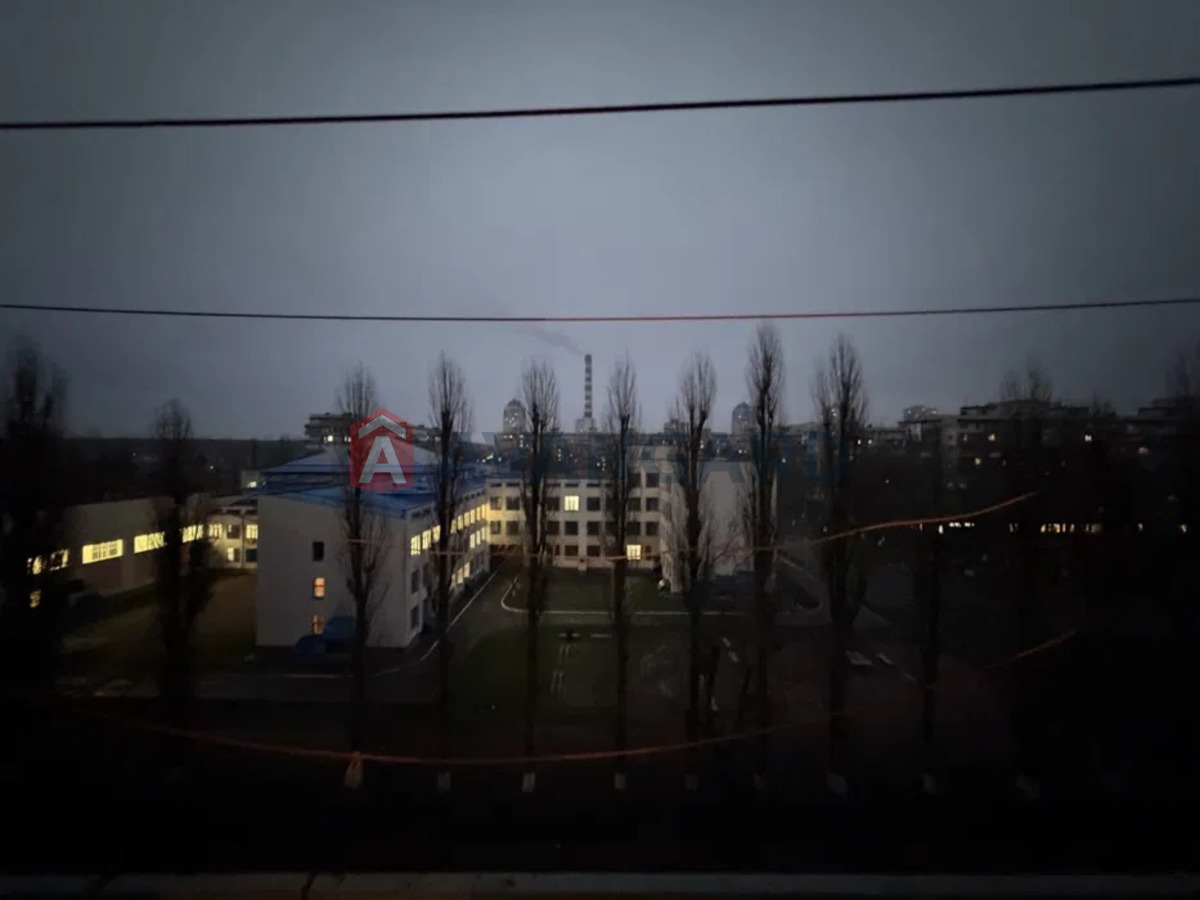 3 ����. ��������, 60/-/7 ��. �., 7/9 ���� ���� 12