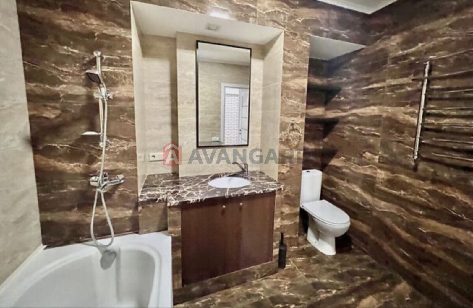 3 ��. ��������, 100/-/32 ��. �., 8/8 ������ ���� 11