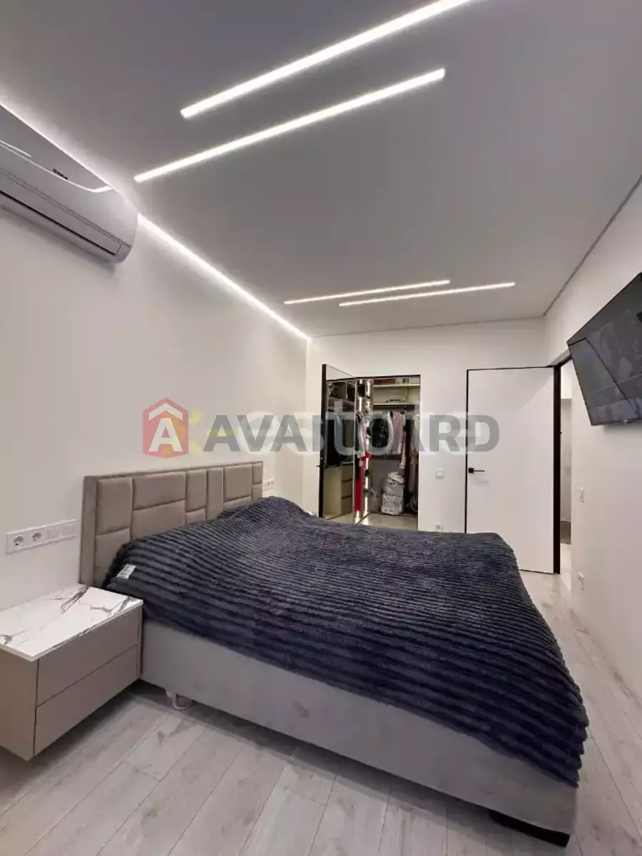 2 ��. ��������, 49/34/12 ��. �., 10/12 ������ ���� 3