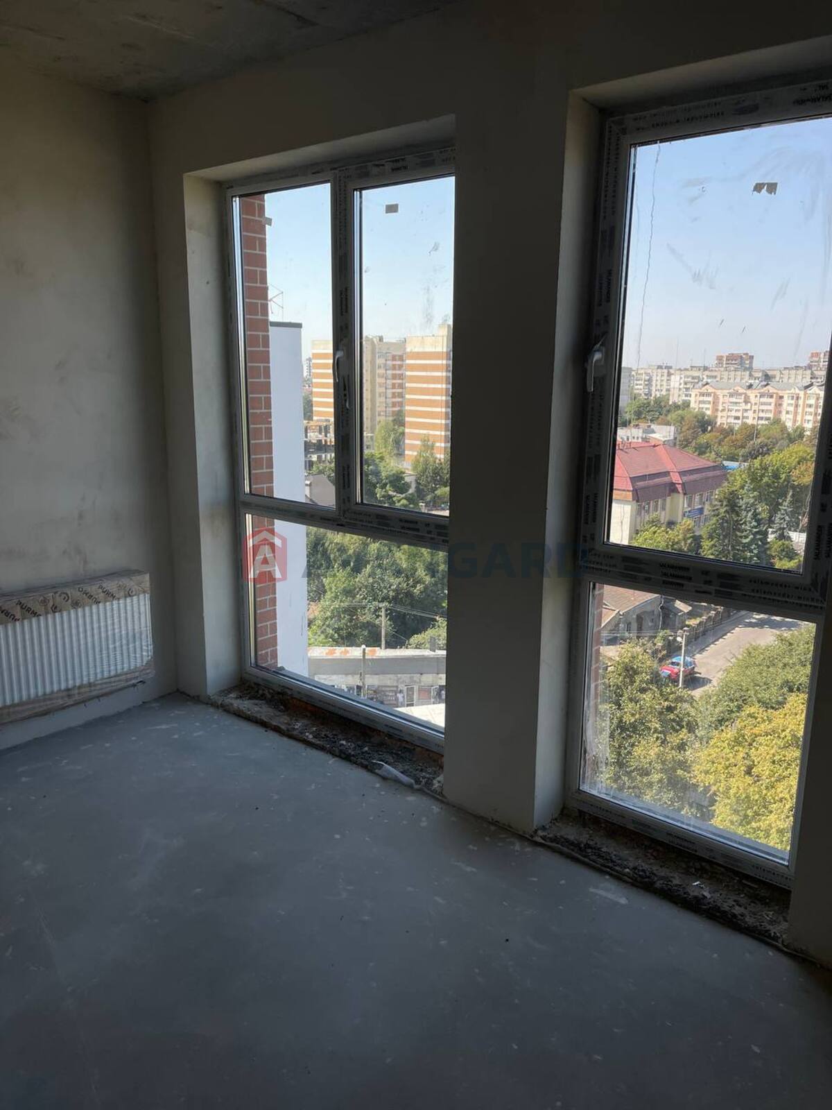 1 ��. ��������, 42/-/11 ��. �., 9/9 ������ ���� 14