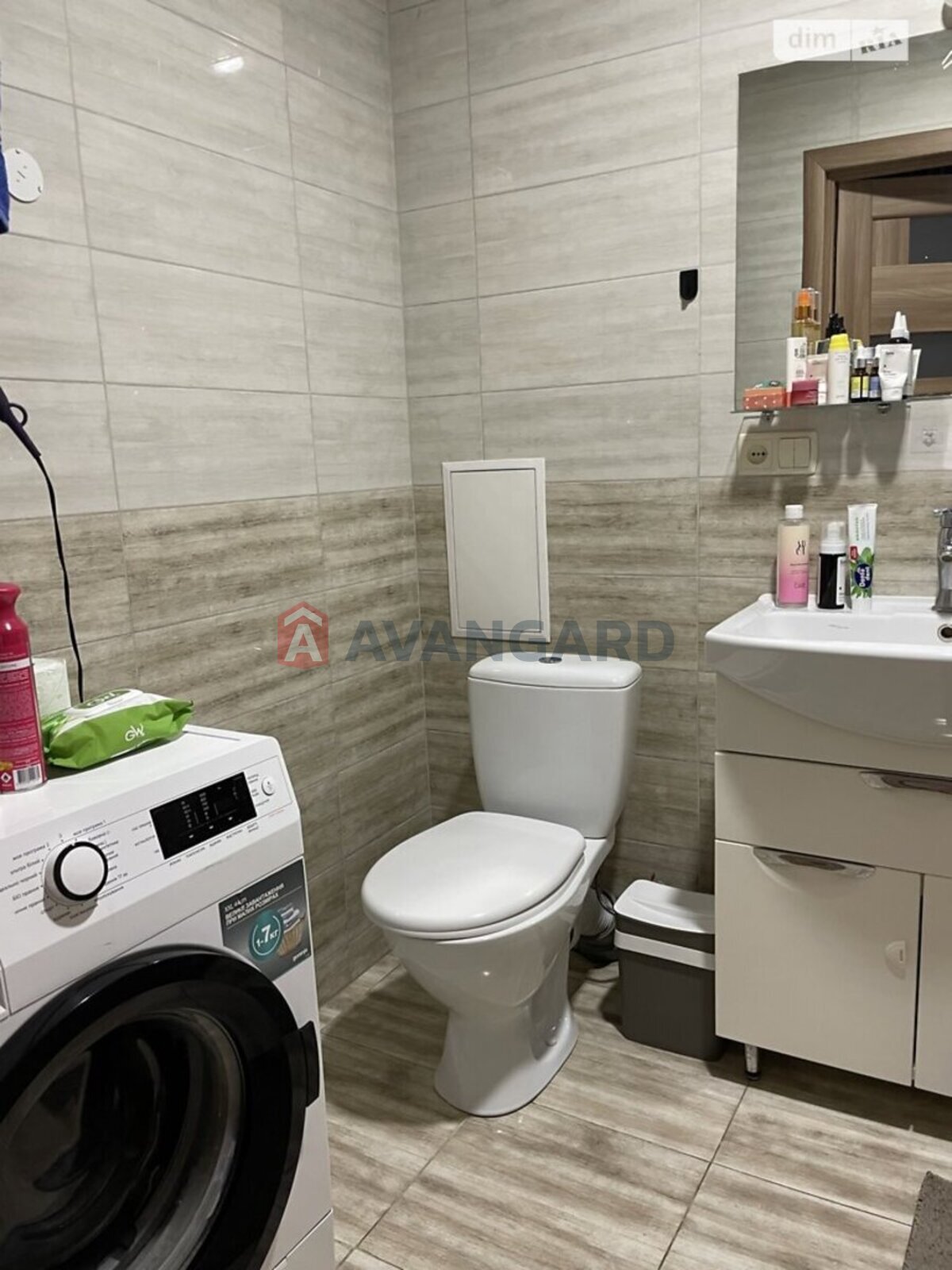 1 ����. ��������, 43/17/11 ��. �., 4/12 ���� ���� 22