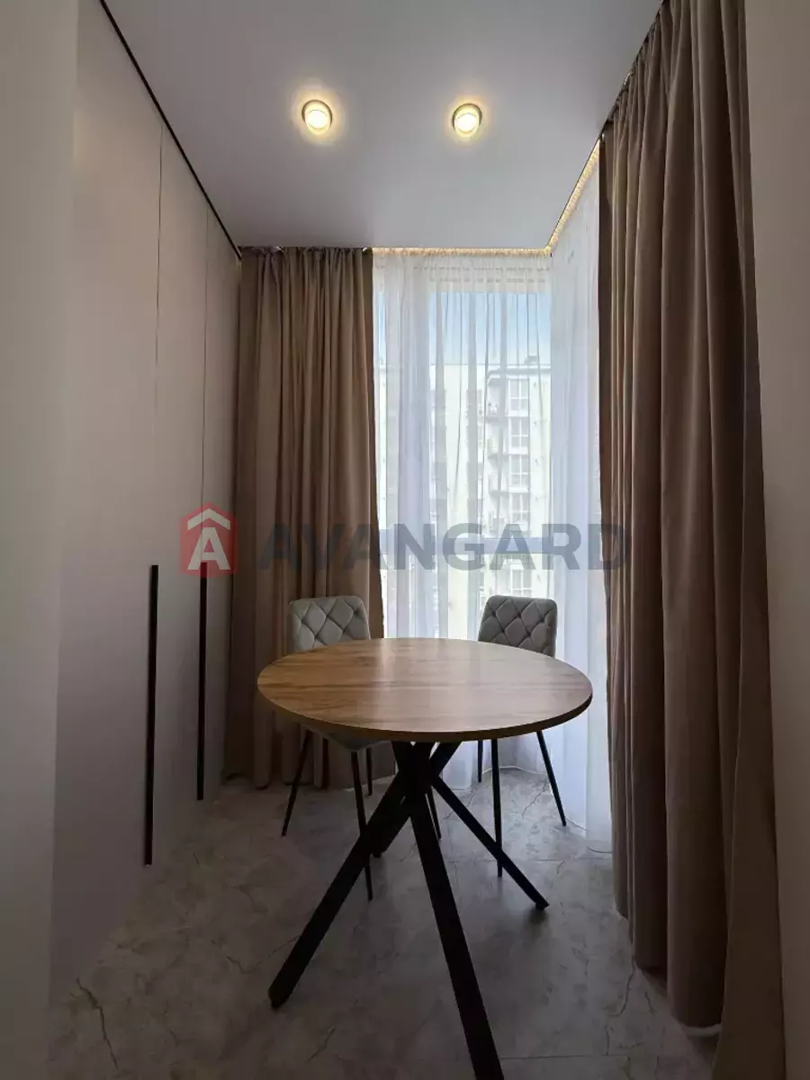 1 ����. ��������, 44/17/18 ��. �., 6/10 ���� ���� 7