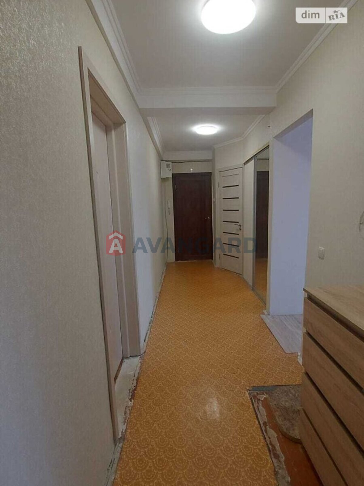 4 ��. ��������, 67/-/- ��. �., 4/5 ������ ���� 6