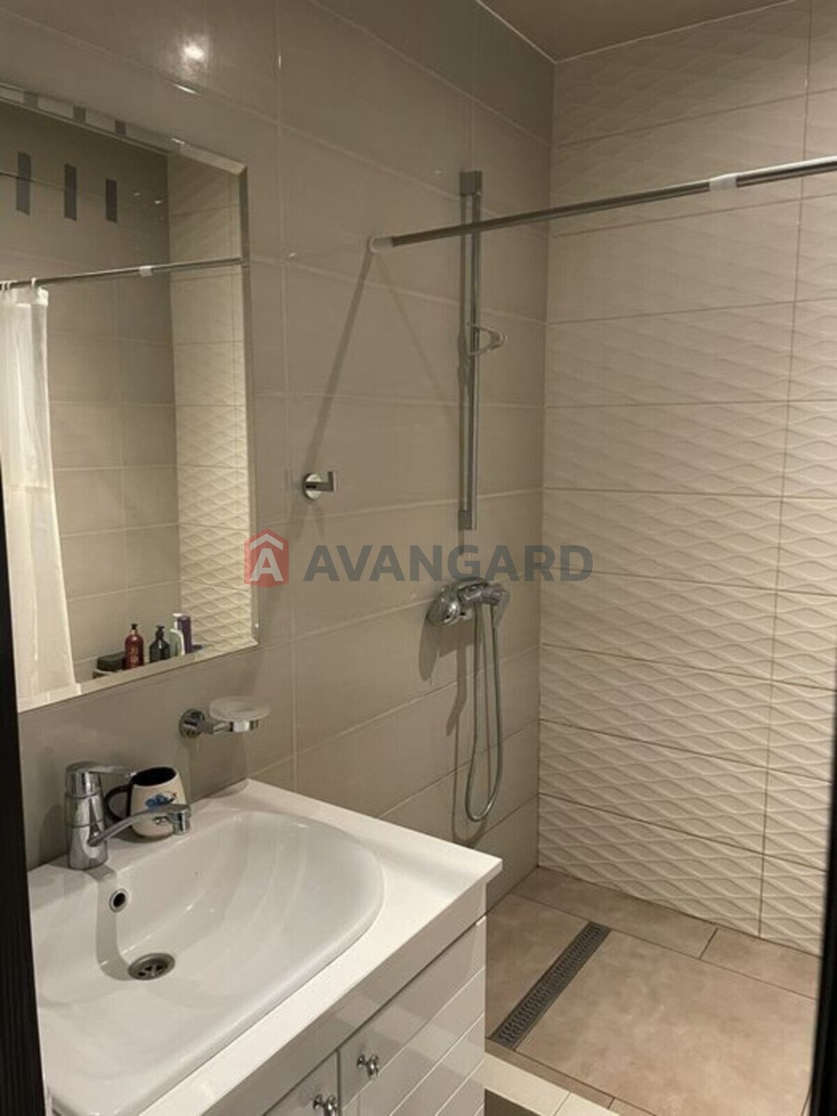 4 ��. ��������, 157/-/37 ��. �., 10/10 ������ ���� 17