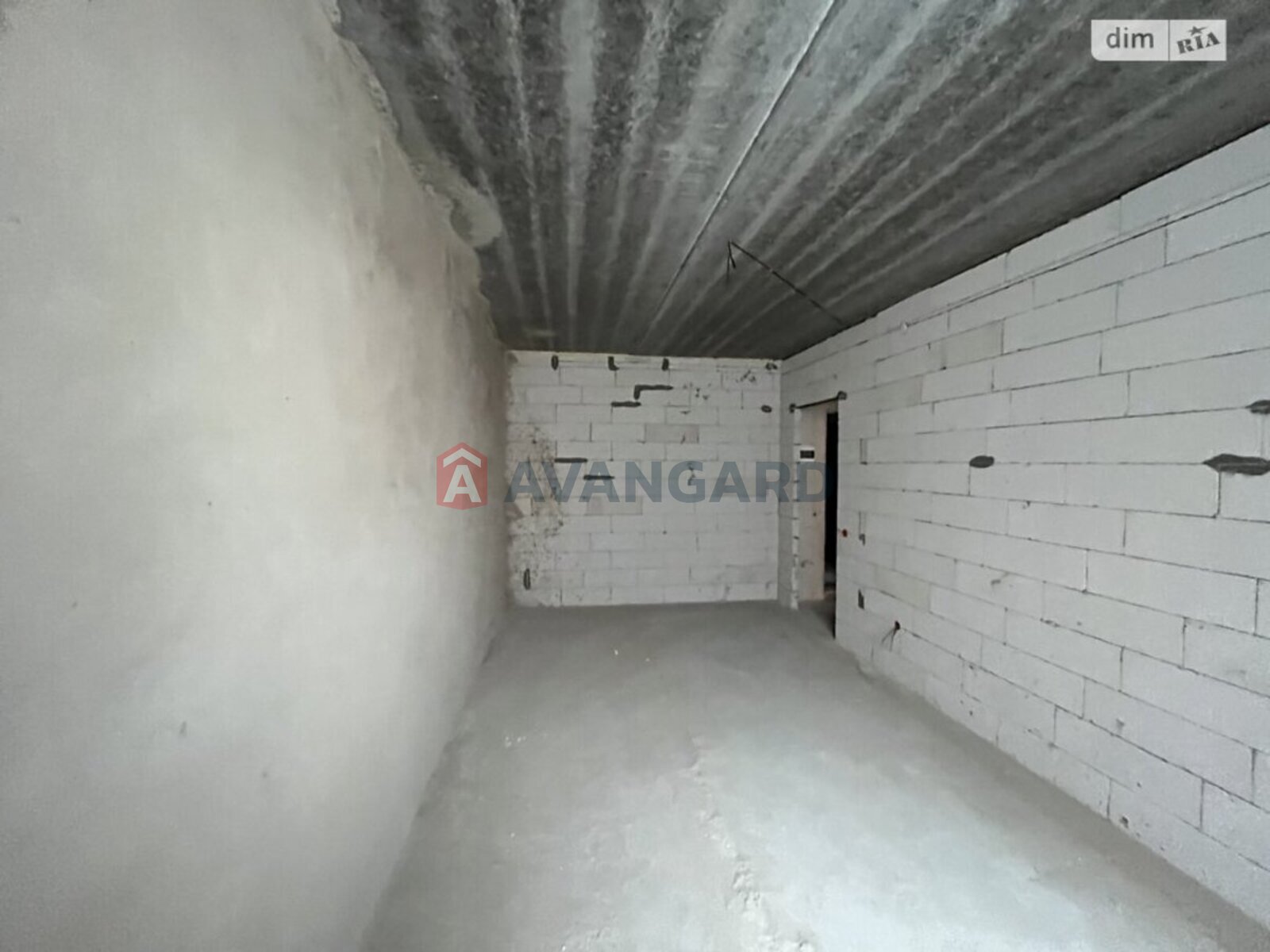 2 ��. ��������, 76/37/15 ��. �., 6/10 ������ ���� 3