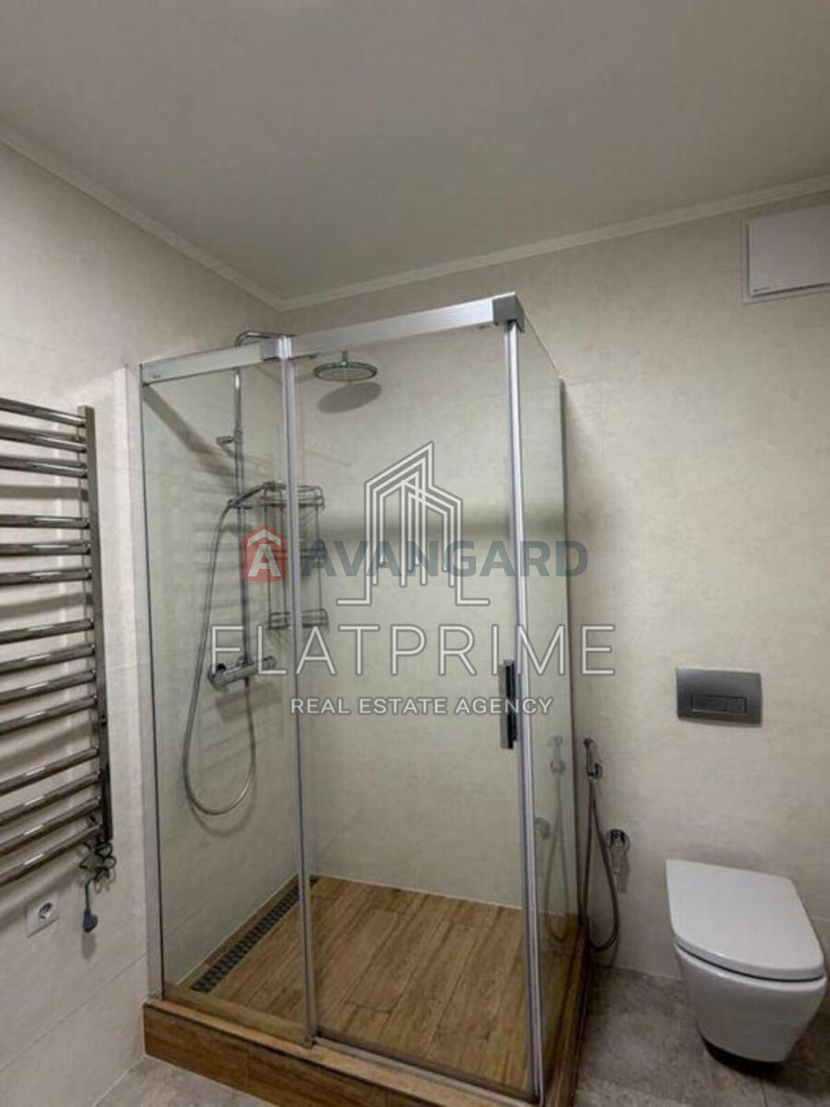 3 ��. ��������, 100/50/30 ��. �., 8/26 ������ ���� 6