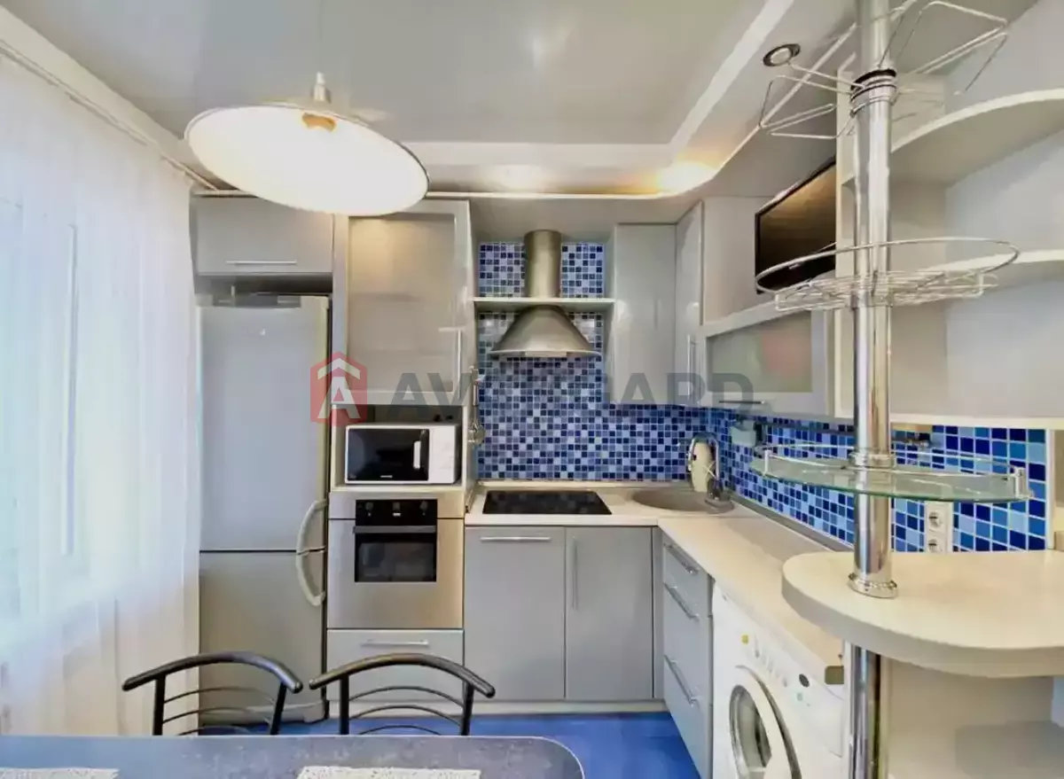 2 ��. ��������, 53/29/9 ��. �., 13/16 ������ ���� 13