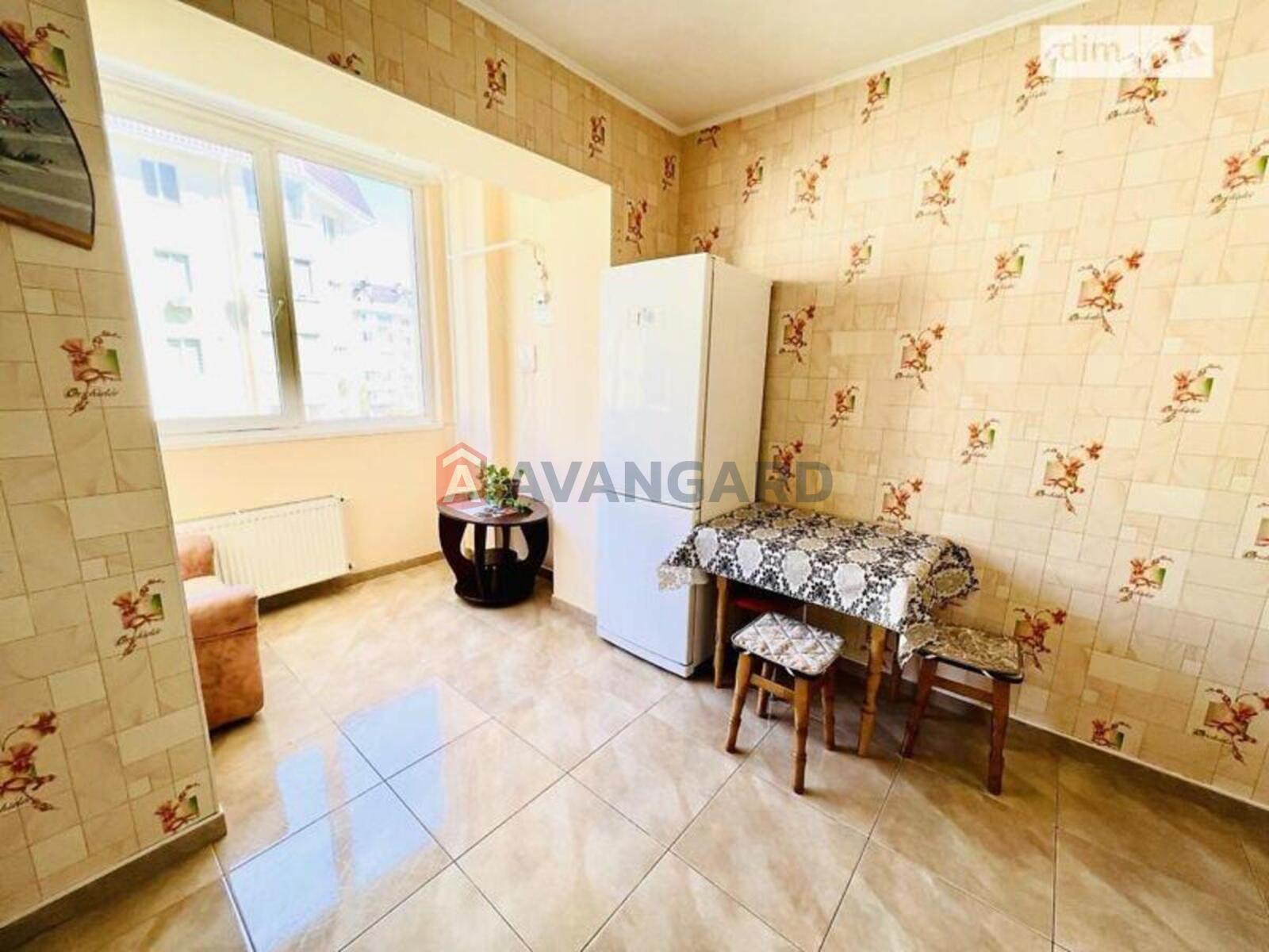 1 ��. ��������, 43/20/15 ��. �., 3/5 ������ ���� 3