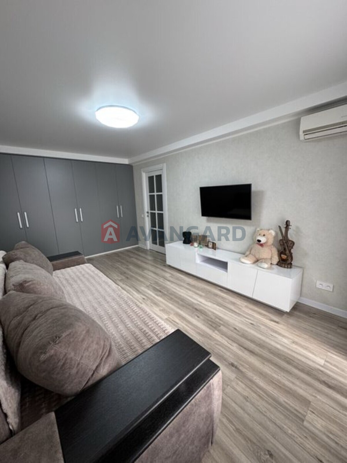 2 ��. ��������, 50/-/9 ��. �., 5/9 ������ ���� 1