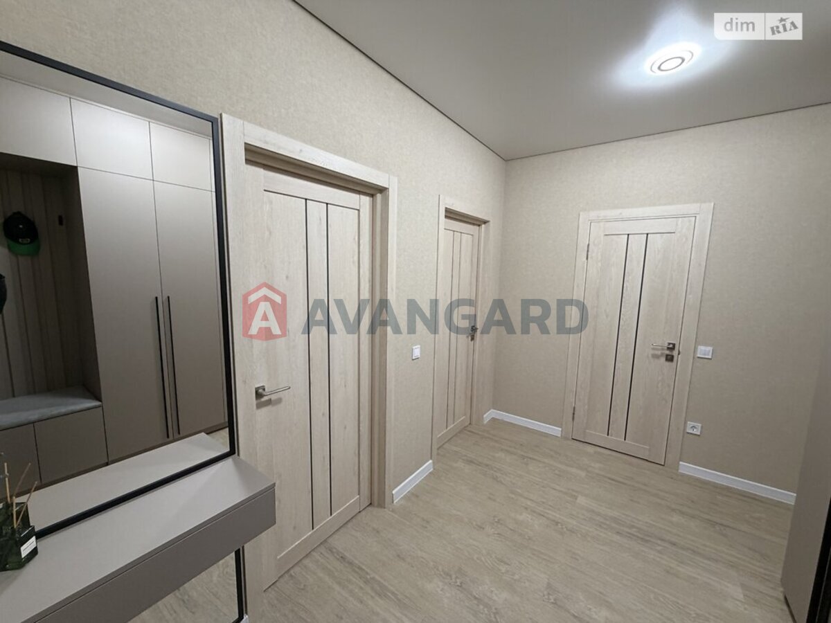 2 ��. ��������, 70/-/19 ��. �., 7/8 ������ ���� 22