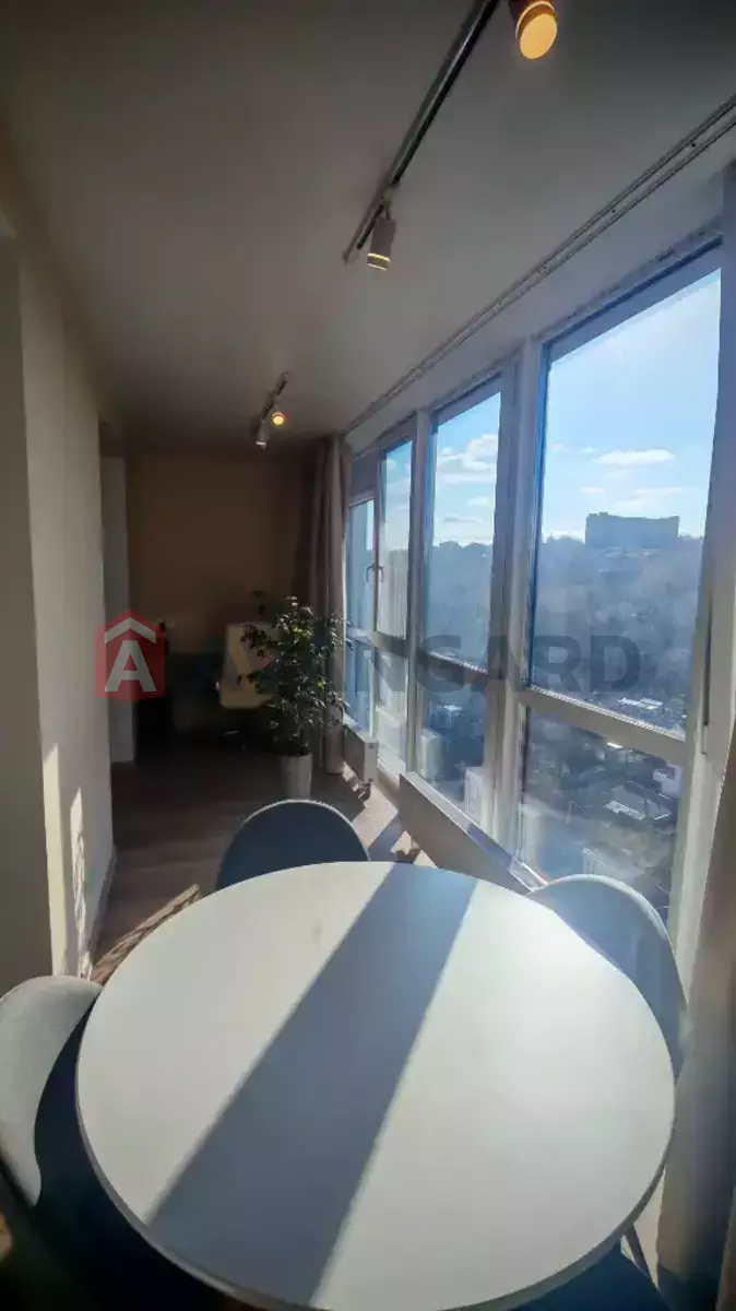 2 ��. ��������, 70/36/11 ��. �., 12/16 ������ ���� 18