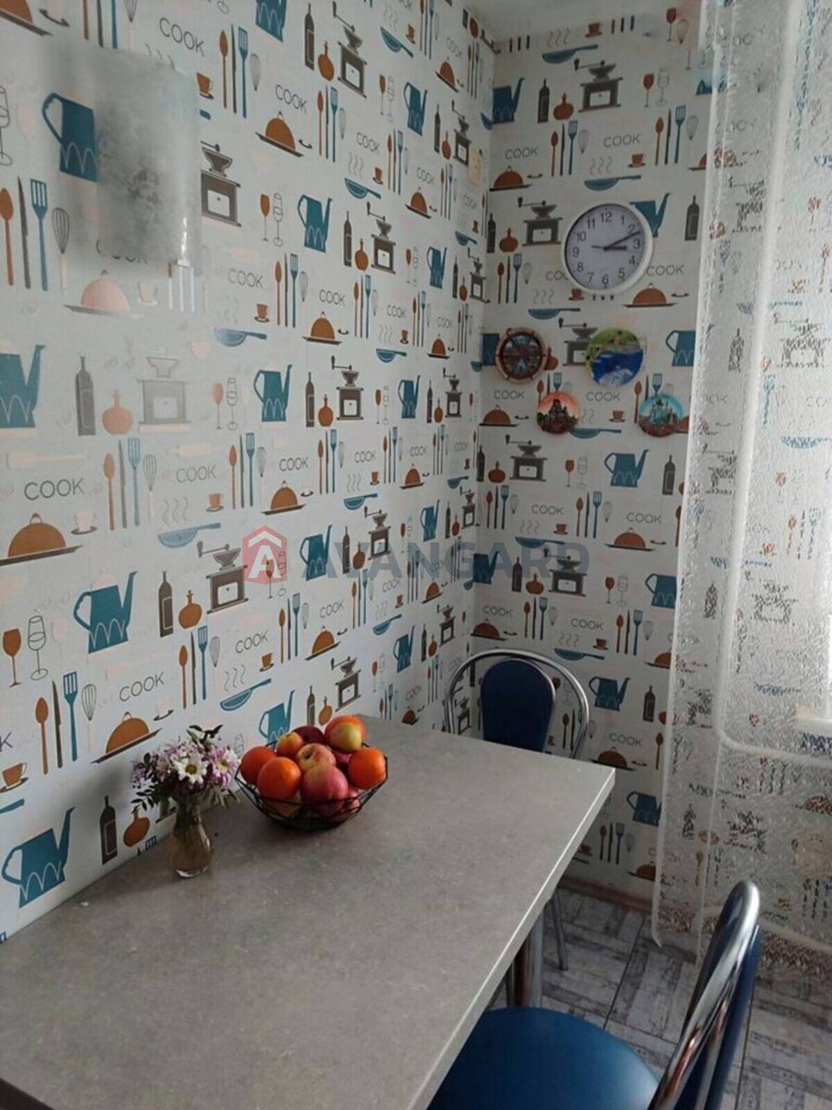 2 ��. ��������, 50/28/8 ��. �., 6/9 ������ ���� 2