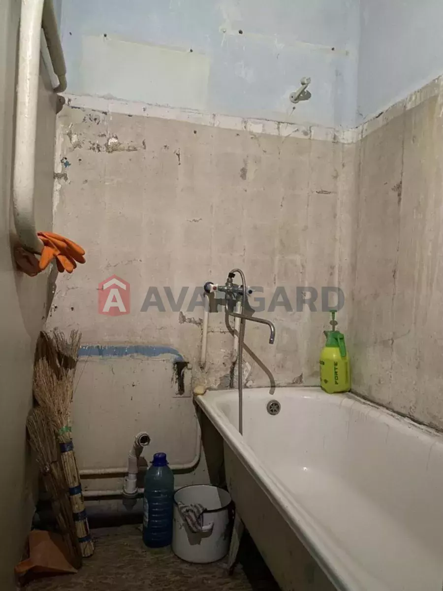 2 . , 44/-/7 . ., 8/10   11