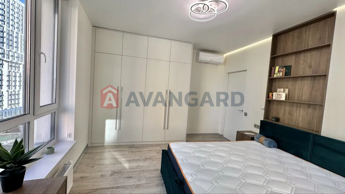 1 ��. ��������, 37/18/10 ��. �., 8/21 ������ ���� 23