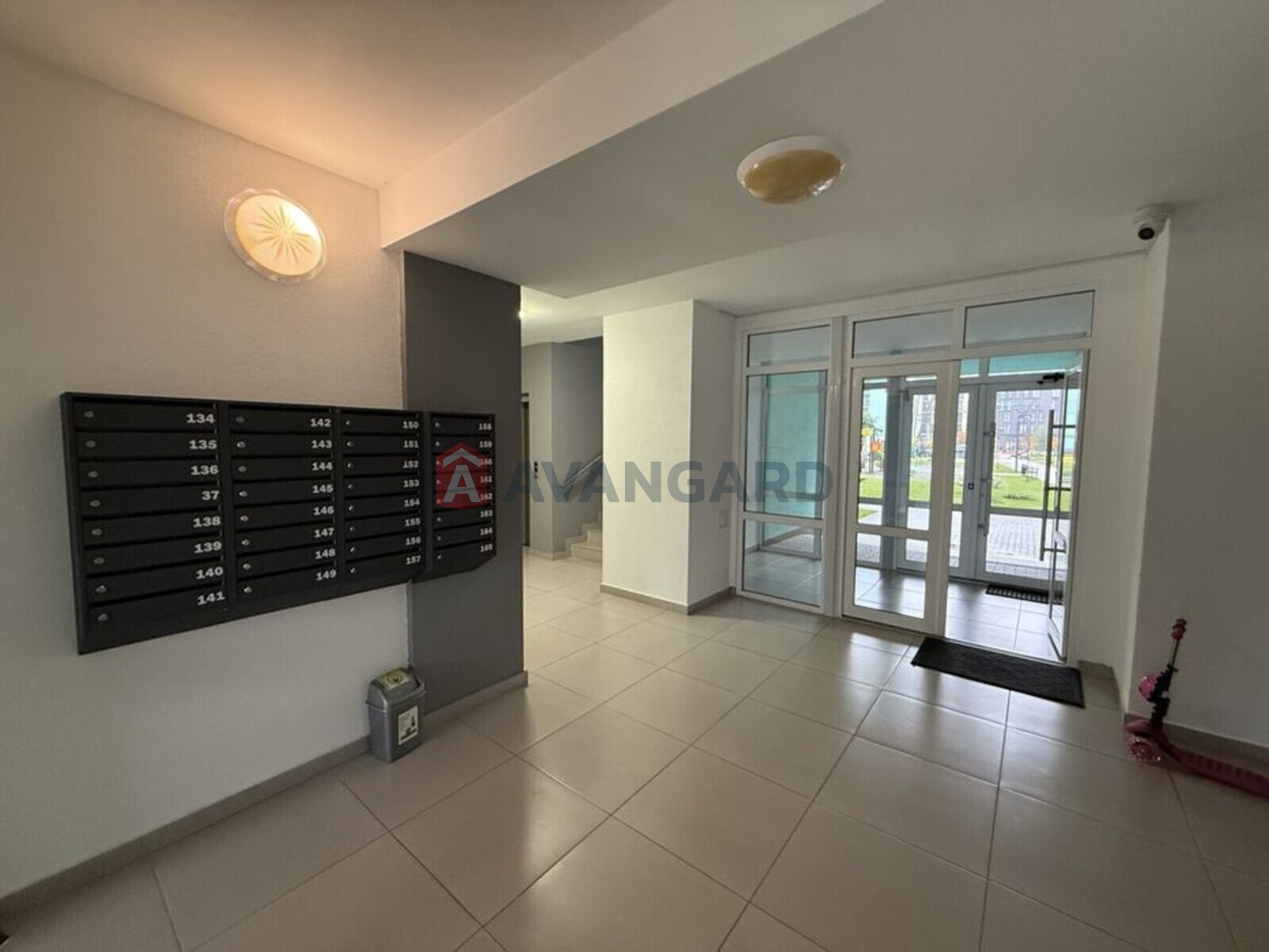 3 ��. ��������, 86/-/12 ��. �., 5/6 ������ ���� 18