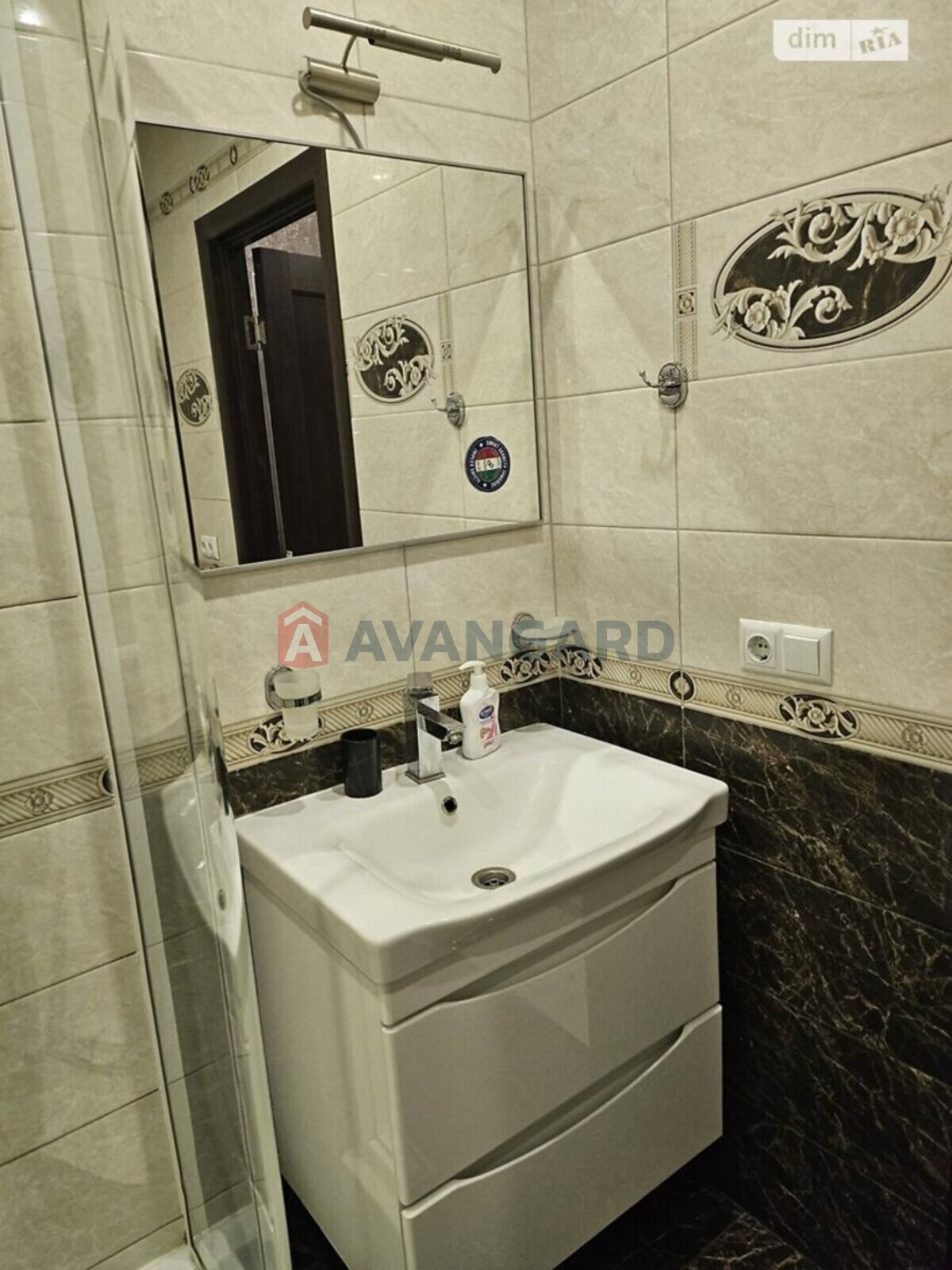 1 ����. ��������, 59/25/20 ��. �., 5/12 ���� ���� 19