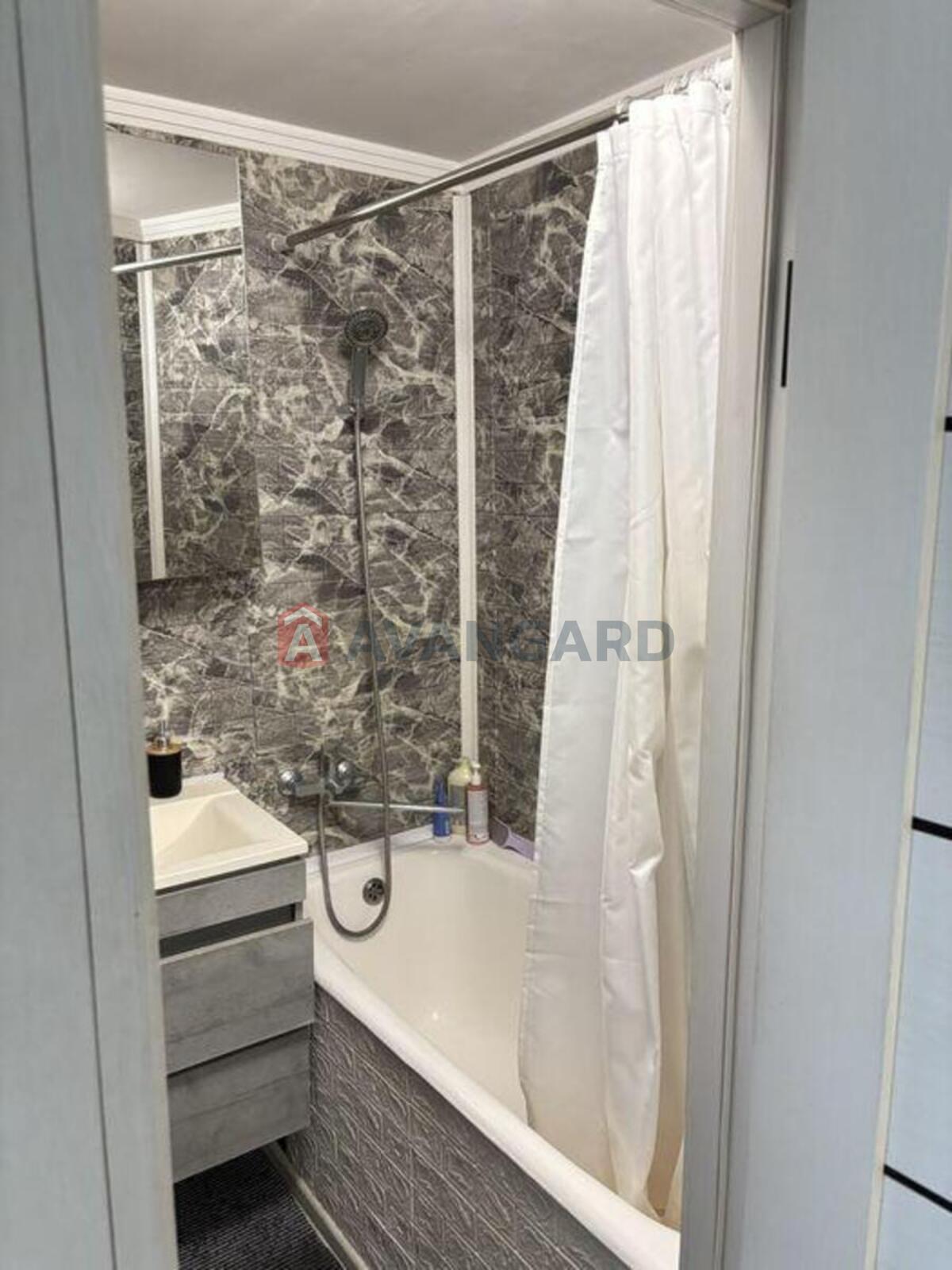 2 ��. ��������, 49/-/9 ��. �., 14/16 ������ ���� 7