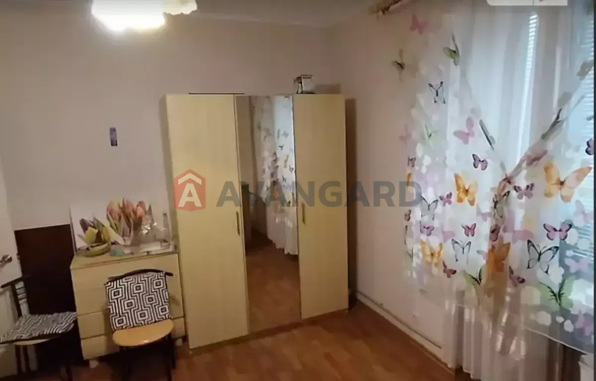 3 ��. ��������, 65/46/8 ��. �., 1/2 ������ ���� 2