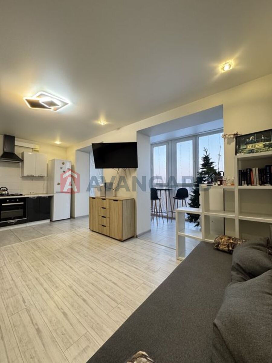 1 ��. ��������, 50/-/15 ��. �., 6/9 ������ ���� 4