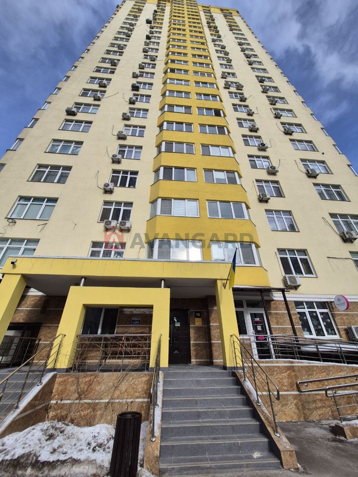 1 ��. ��������, 51,6/17,8/14.3 ��. �., 11/25 ������ ���� 17