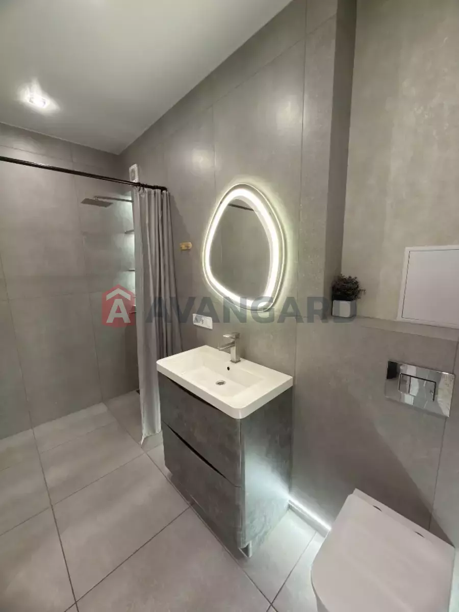 1 ��. ��������, 49/-/- ��. �., 10/12 ������ ���� 20