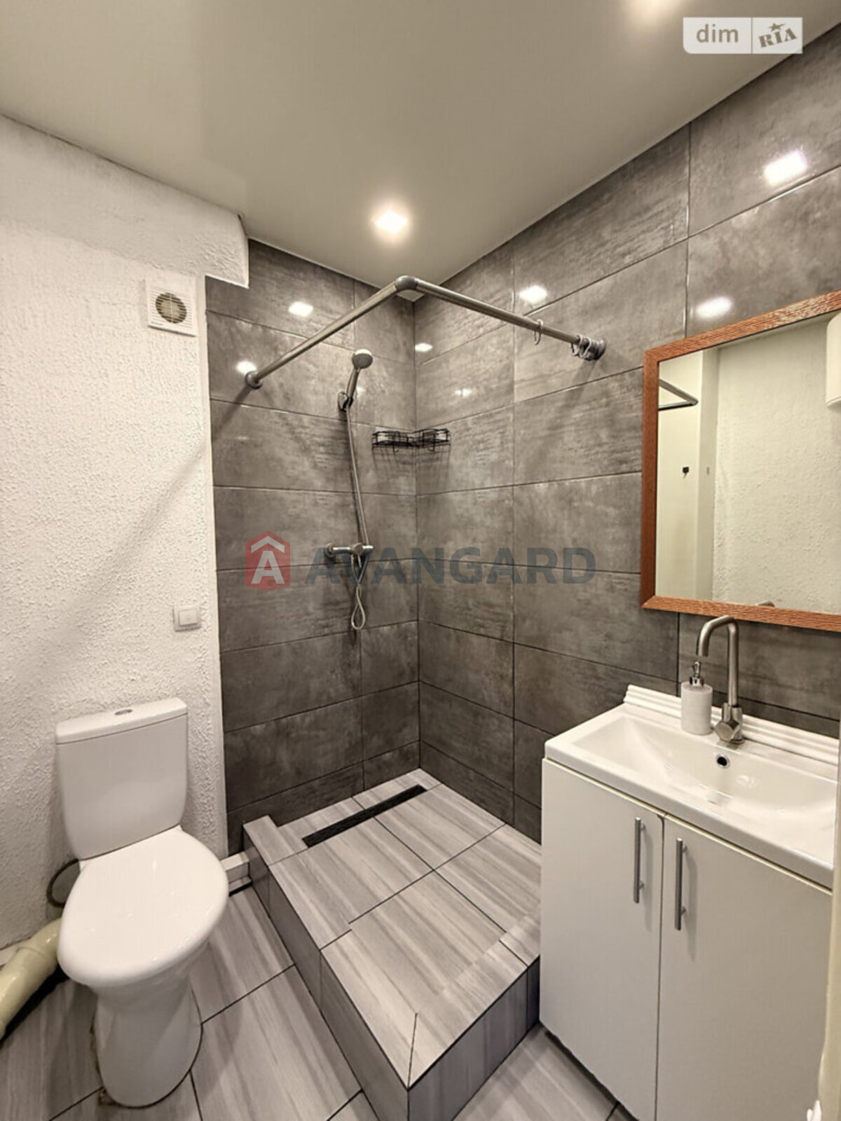 1 ��. ��������, 36/-/- ��. �., 6/9 ������ ���� 9