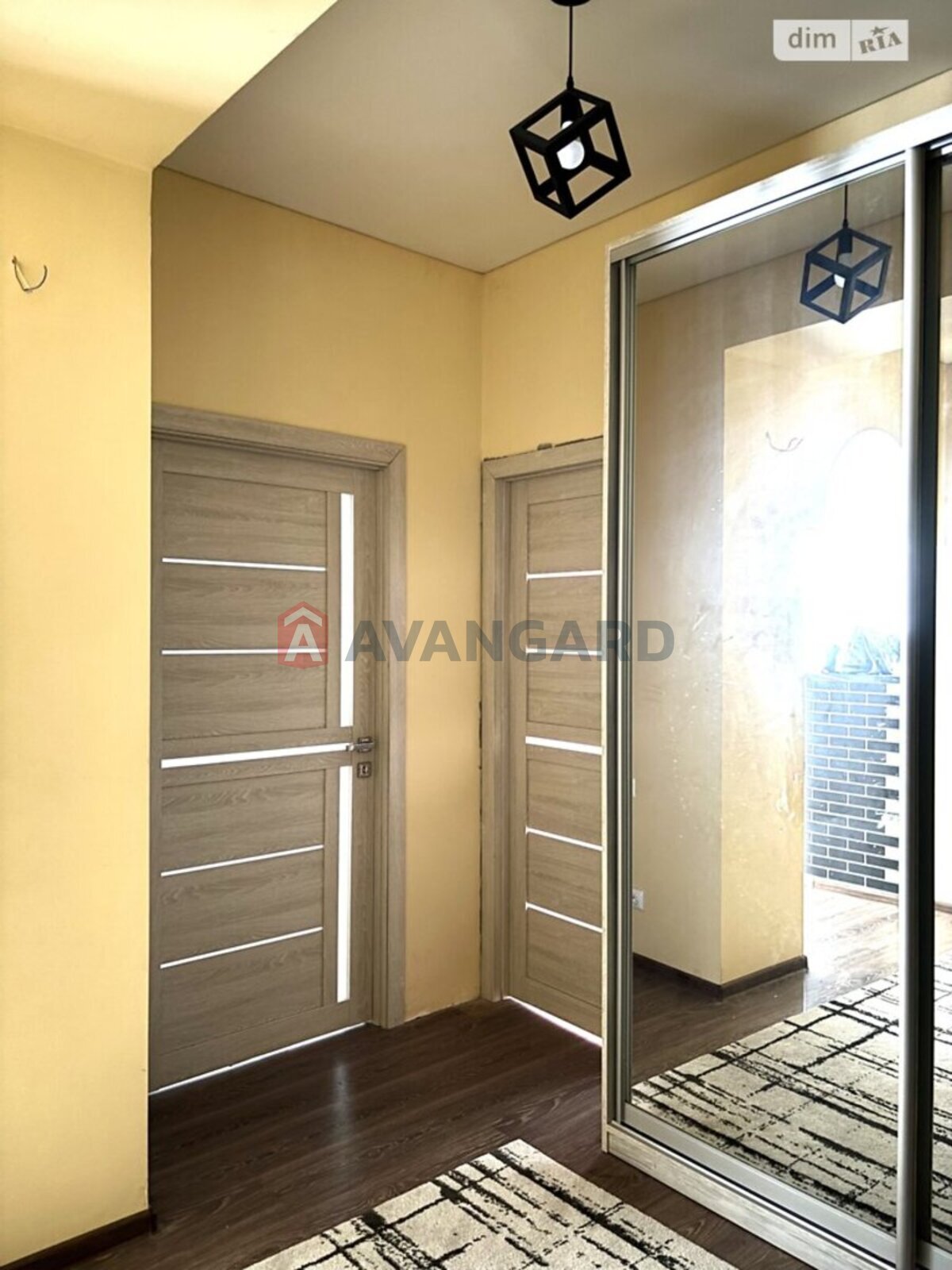 3 ��. ��������, 74/-/- ��. �., 2/4 ������ ���� 15