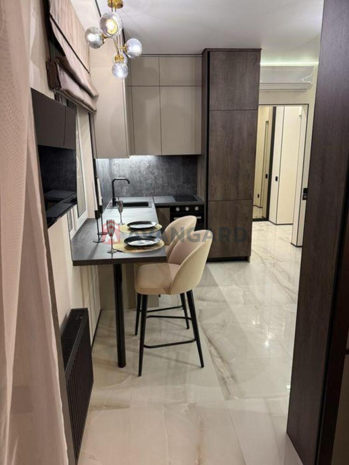 1 ��. ��������, 30/-/10 ��. �., 4/21 ������ ���� 5