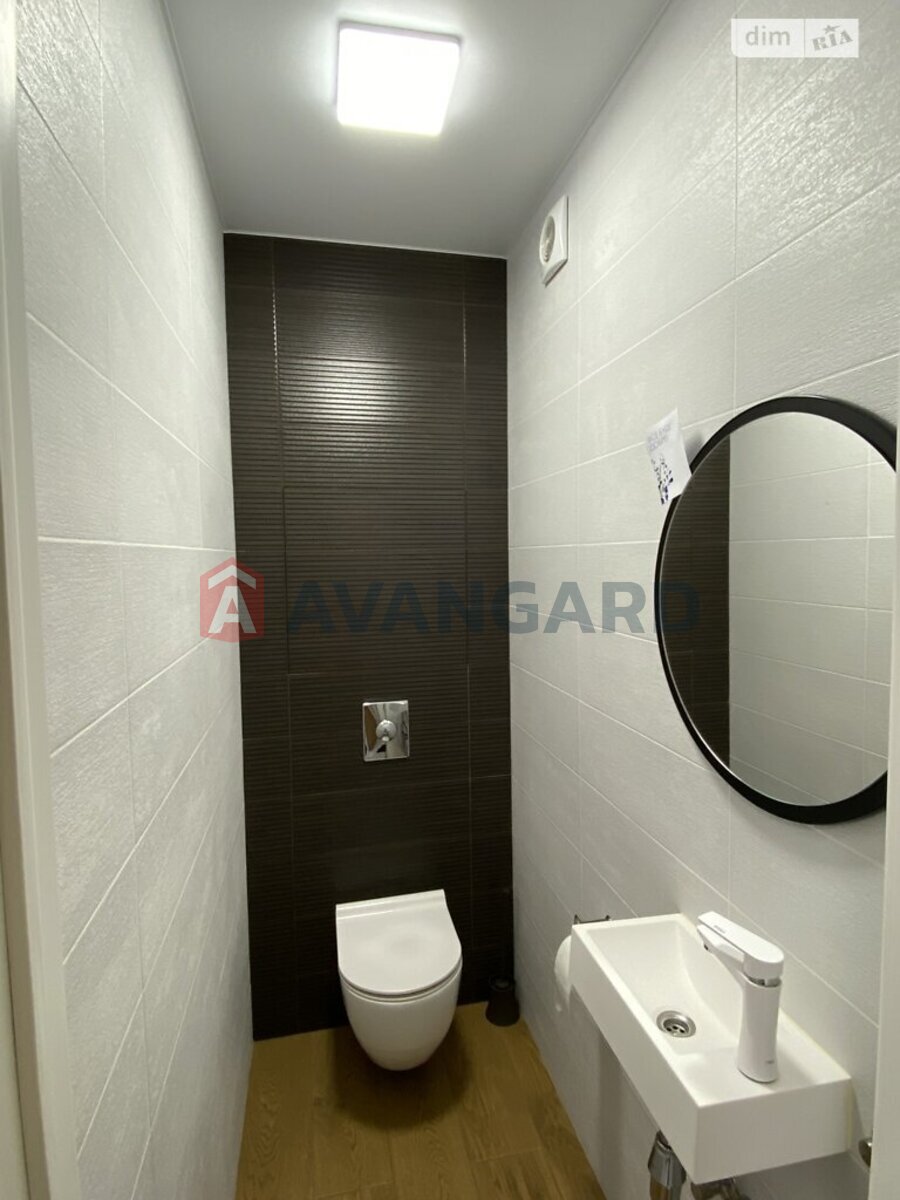 2 ��. ��������, 66/33/18 ��. �., 6/10 ������ ���� 15