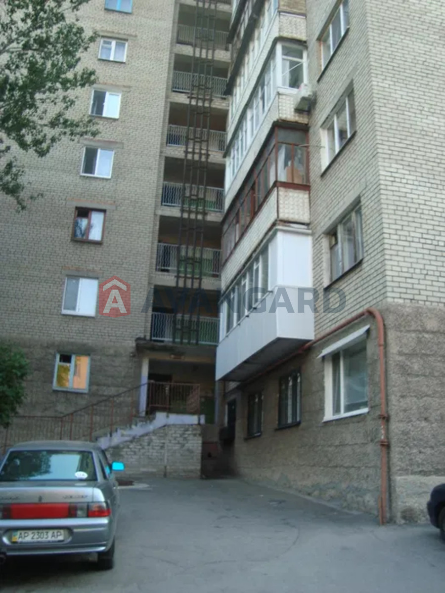 2 ��. ��������, 38/-/7 ��. �., 3/12 ������ ���� 3