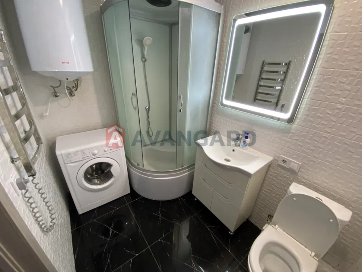 1 ��. ��������, 38/-/14 ��. �., 11/11 ������ ���� 4