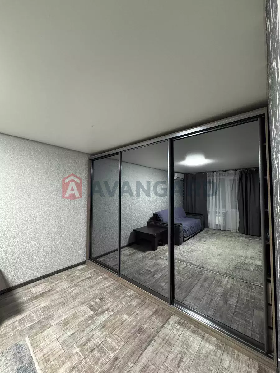 2 ��. ��������, 45/-/7 ��. �., 3/10 ������ ���� 3