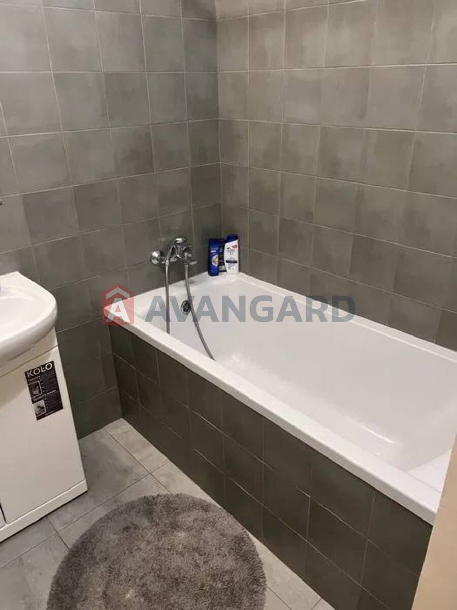 3 ��. ��������, 51/31/18 ��. �., 16/21 ������ ���� 8