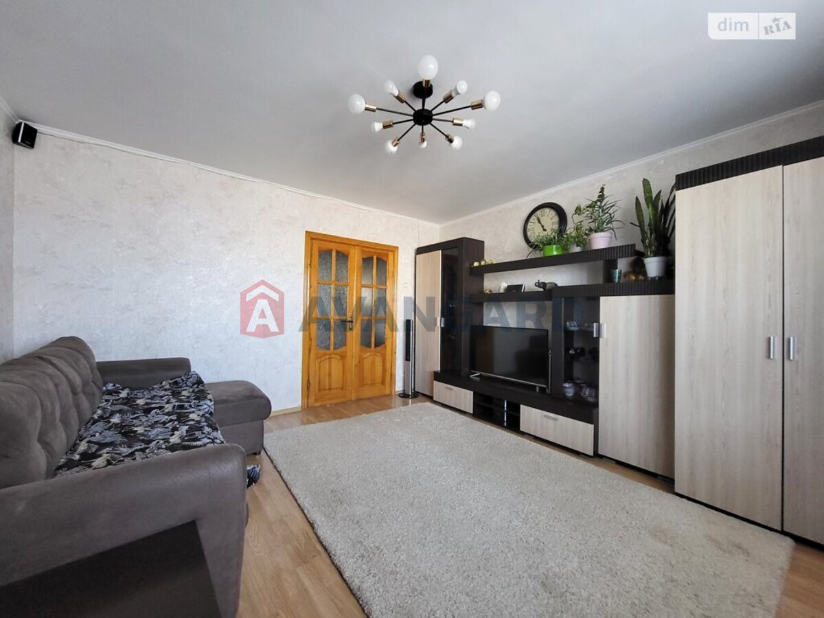 3 ��. ��������, 64/39/10 ��. �., 7/9 ������ ���� 22