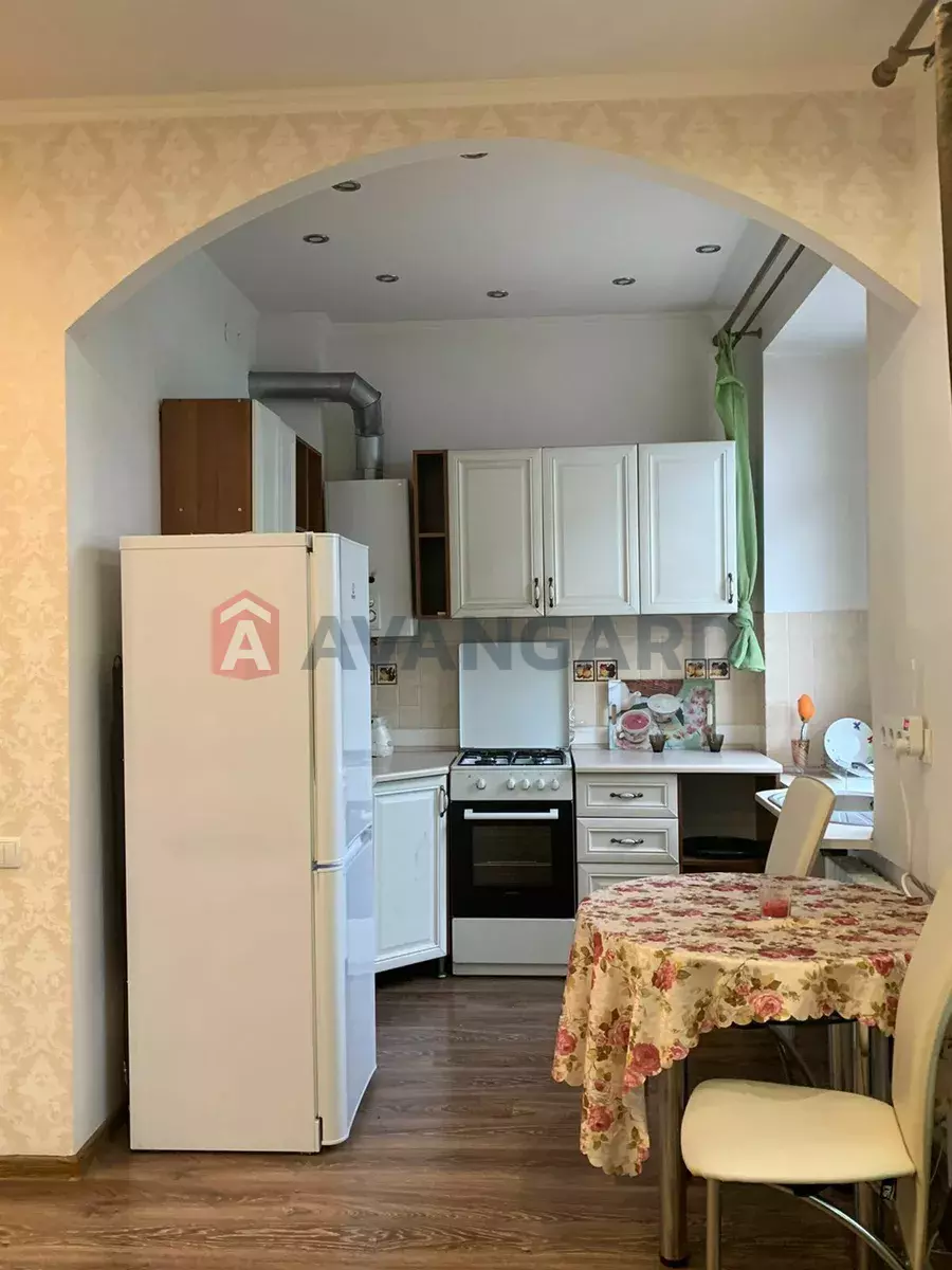 2 ��. ��������, 60/-/9 ��. �., 3/4 ������ ���� 2