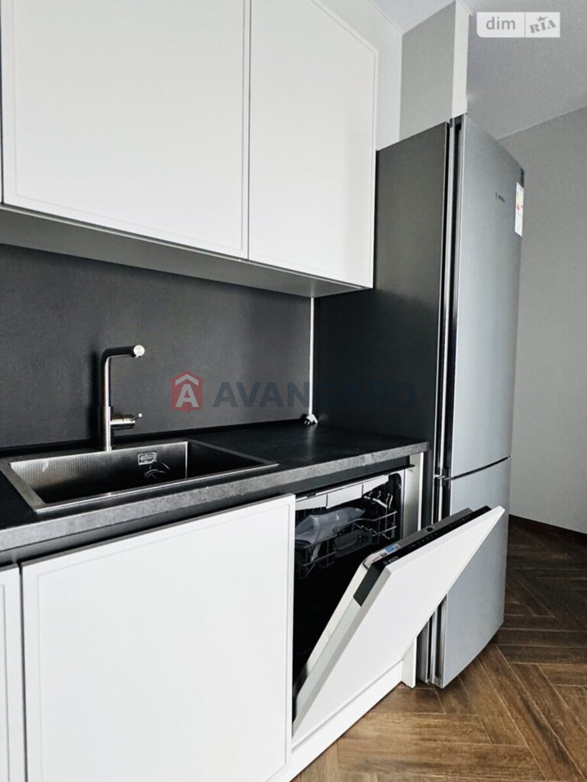 2 ��. ��������, 61/-/26 ��. �., 5/5 ������ ���� 14