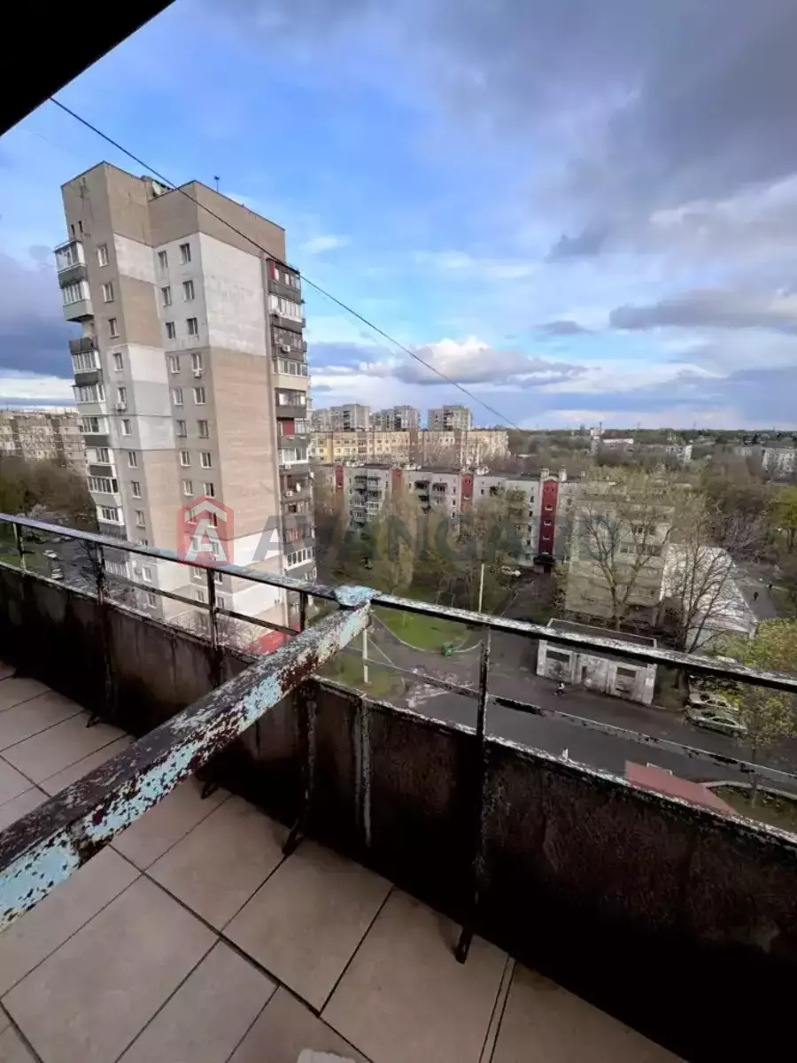 3 ��. ��������, 71/43/8 ��. �., 9/9 ������ ���� 27