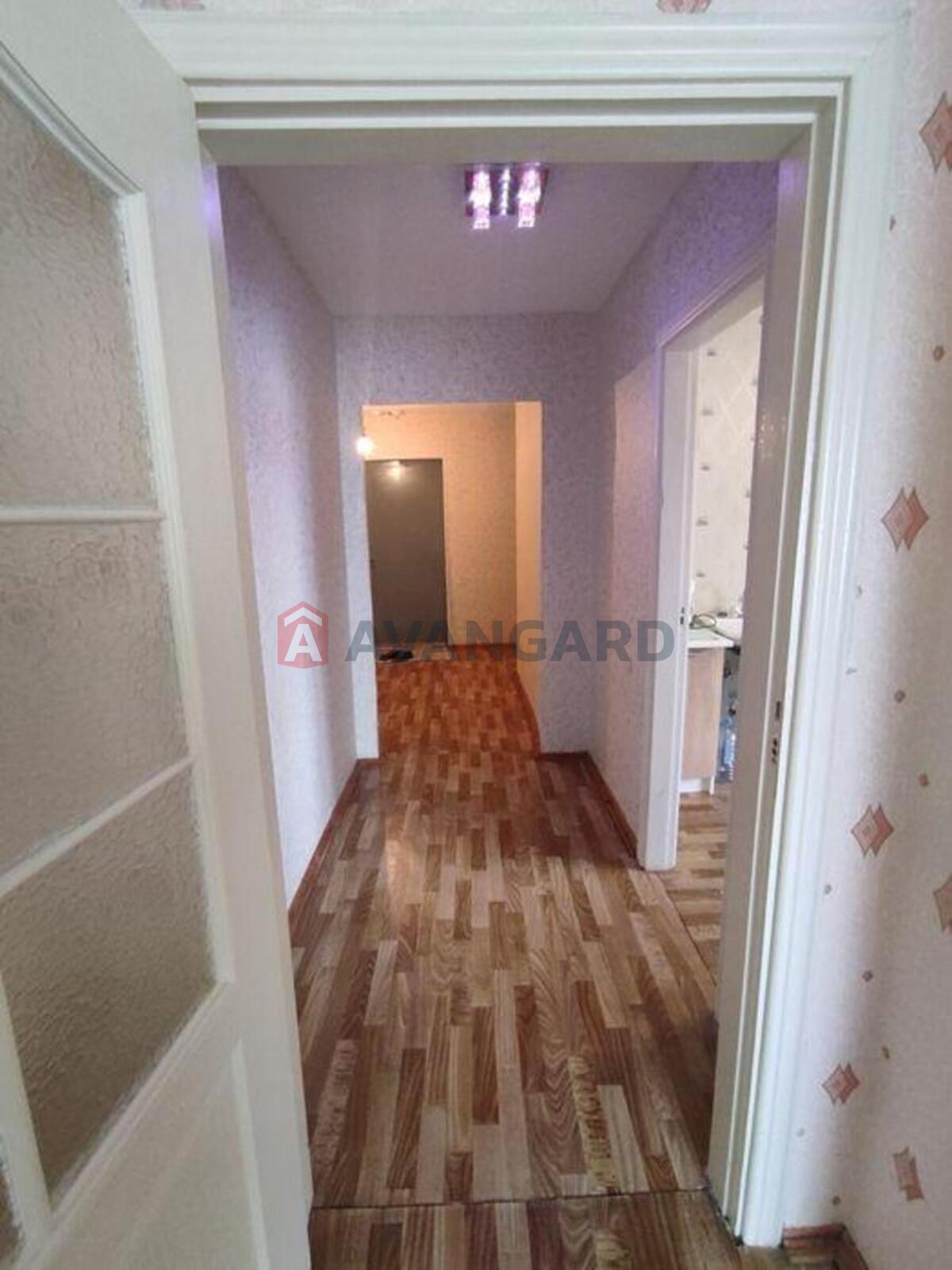 2 ��. ��������, 63/-/10 ��. �., 23/25 ������ ���� 8