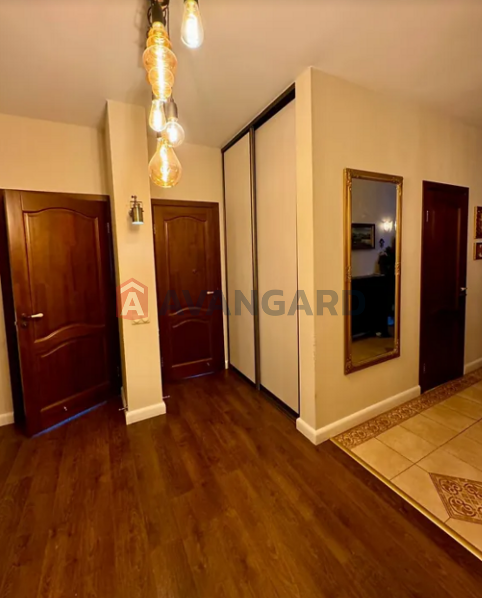 4 . , 110/57/22 . ., 8/10   7