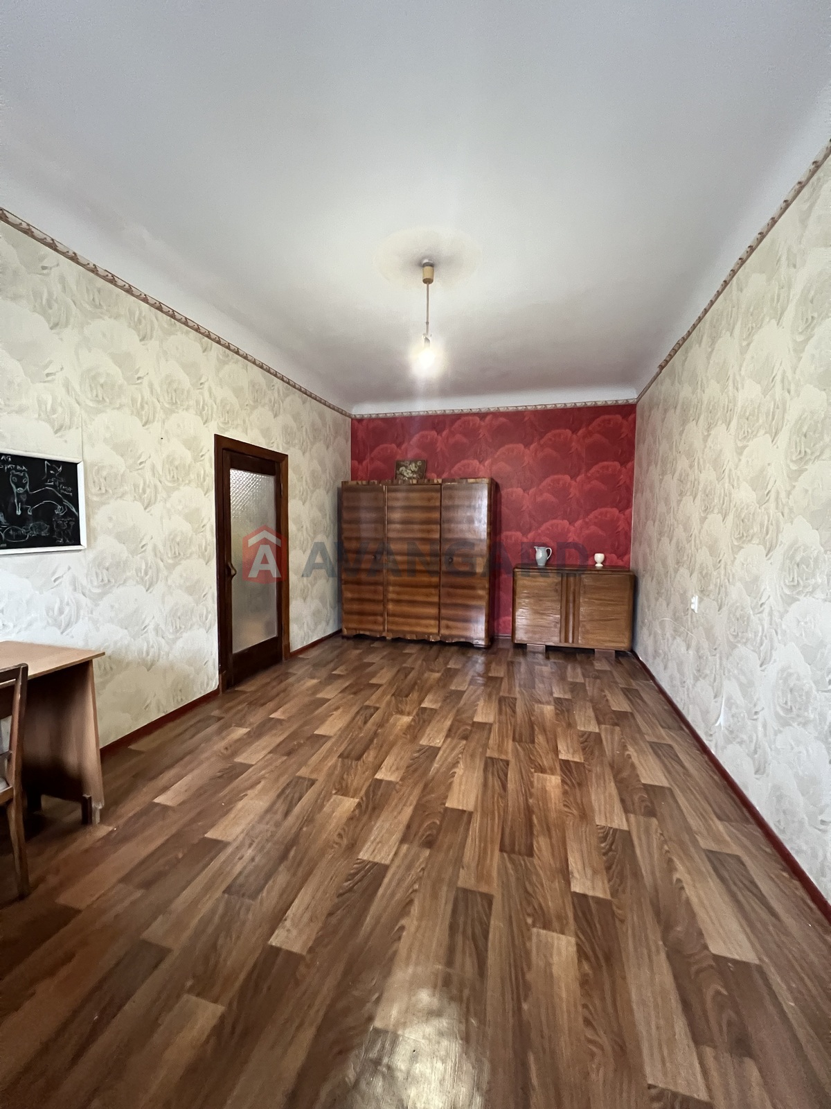 1 ��. ��������, 37/-/8 ��. �., 3/5 ������ ���� 3