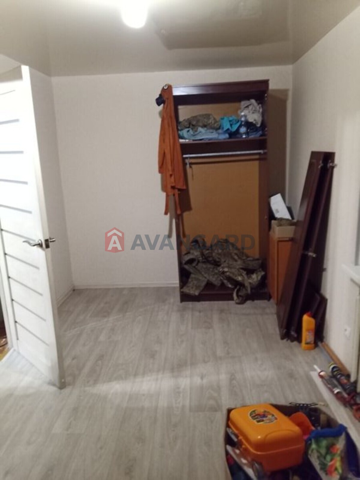 2 ����. ��������, 45/-/8 ��. �., 2/5 ���� ���� 3