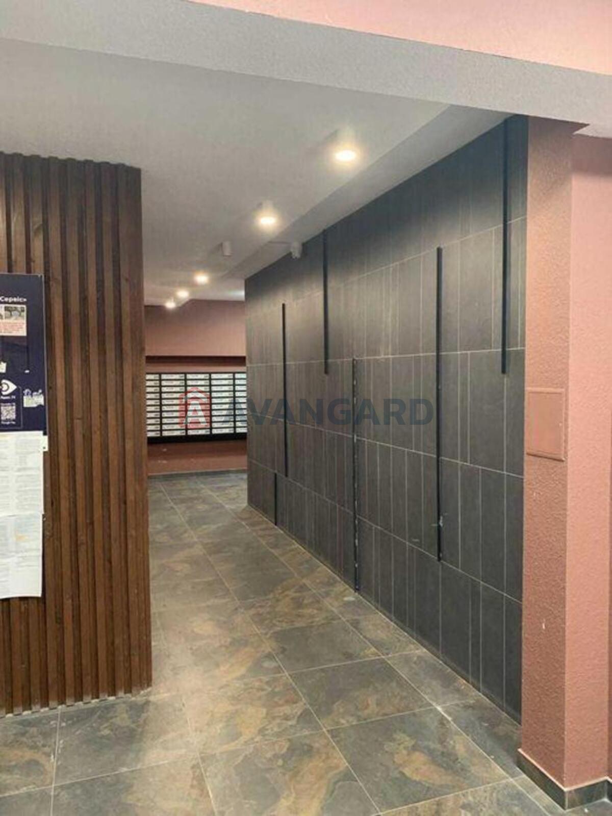 1 ����. ��������, 40/-/11 ��. �., 15/19 ���� ���� 4