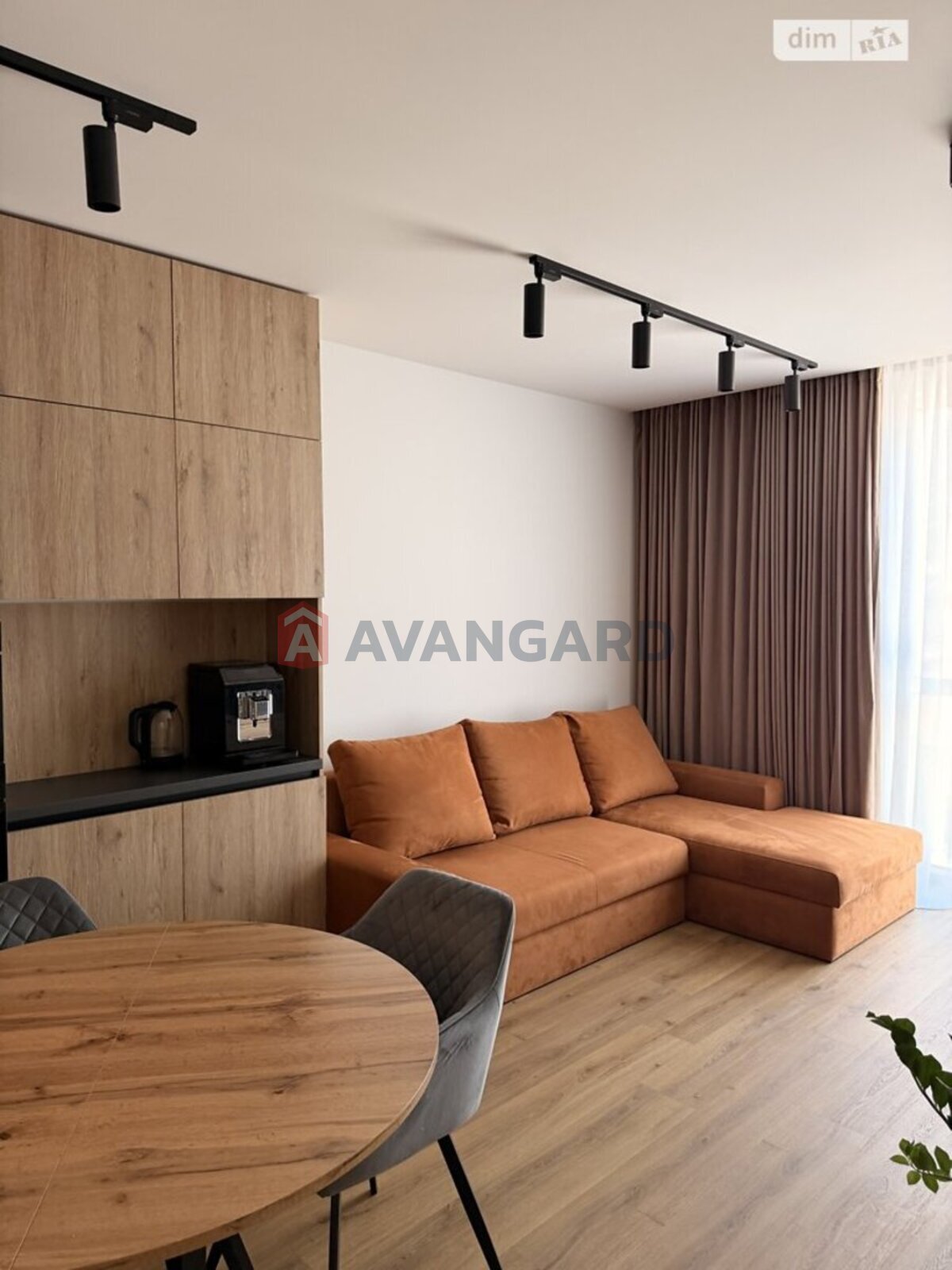 1 ��. ��������, 53/53/6 ��. �., 3/10 ������ ���� 1