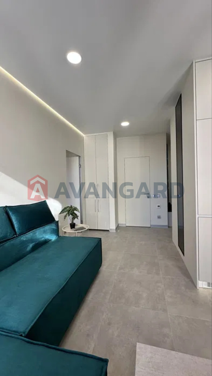 1 ��. ��������, 37/18/10 ��. �., 8/21 ������ ���� 9