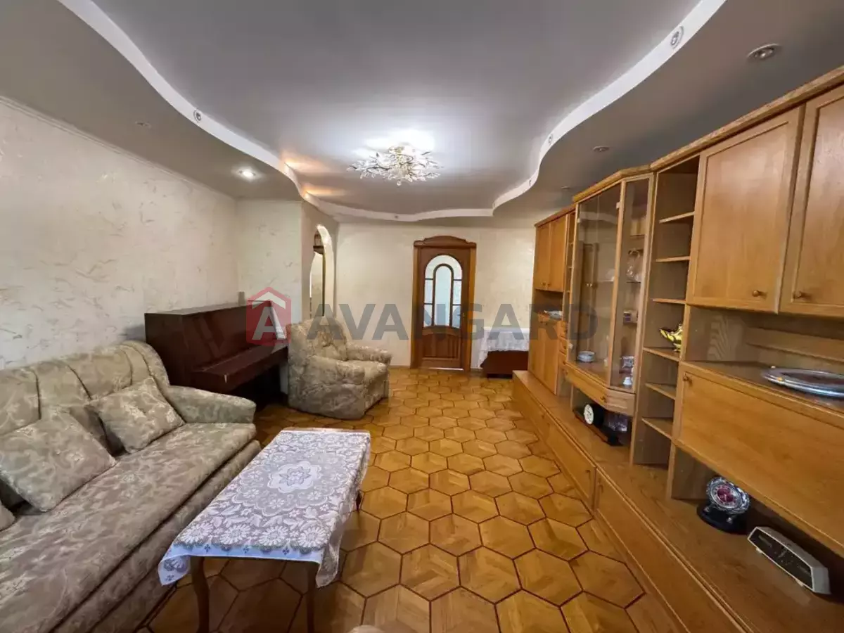 4 ��. ��������, 78/51/7 ��. �., 3/9 ������ ���� 2