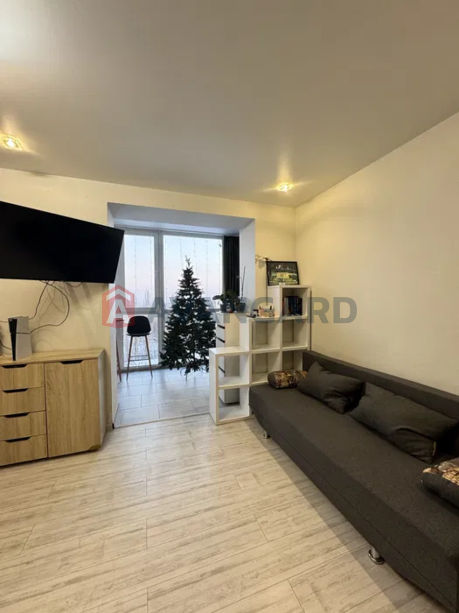 1 ��. ��������, 50/-/15 ��. �., 6/9 ������ ���� 5