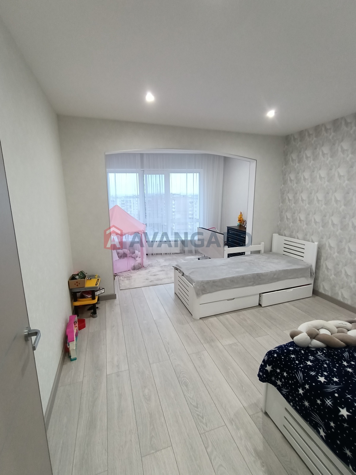 4 кім. квартира, 96/-/25 кв. м., 10/10 поверх фото 24 4 кім. квартира, 96/-/25 кв. м., 10/10 поверх фото 24