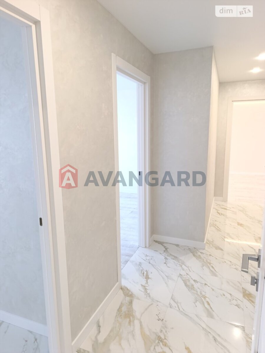 2 ��. ��������, 69/36/14 ��. �., 10/10 ������ ���� 20