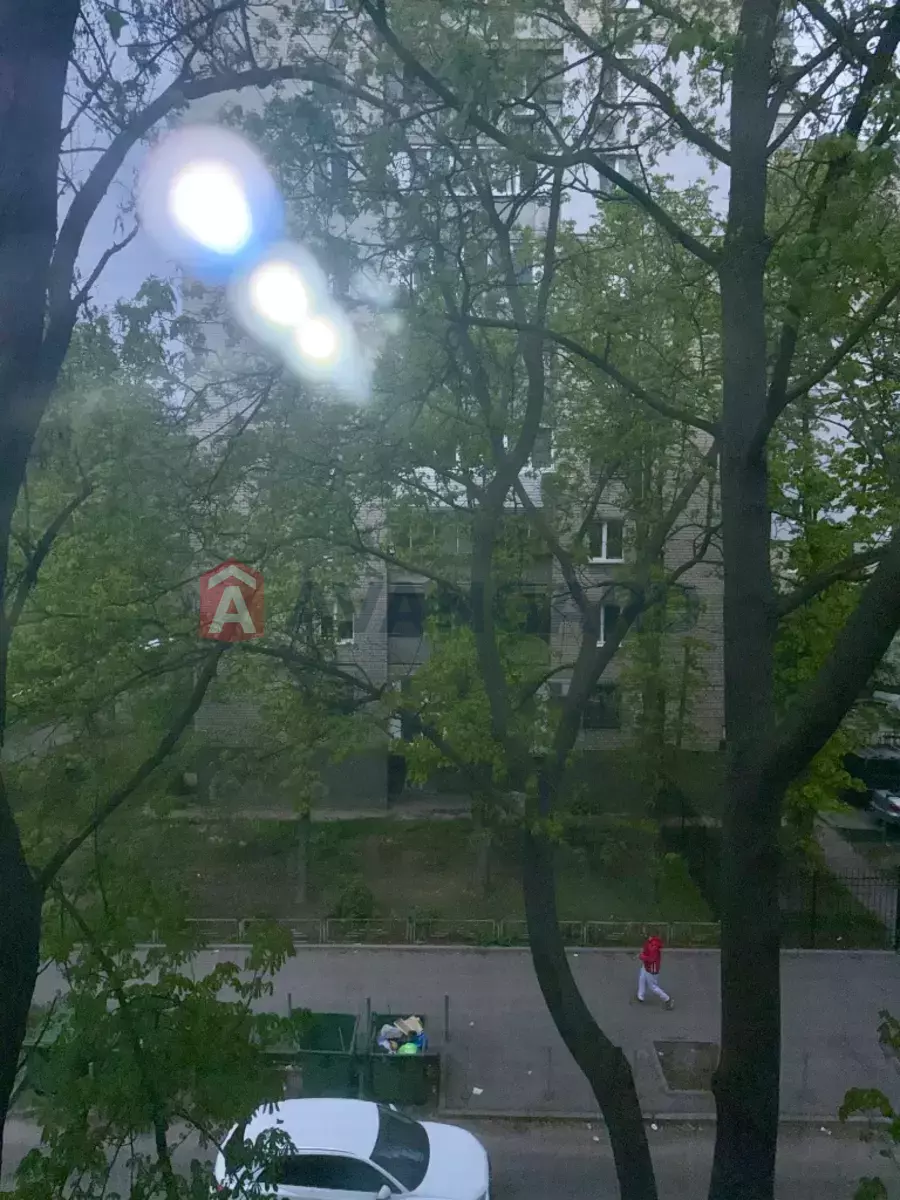 1 ����. ��������, 40/-/25 ��. �., 4/4 ���� ���� 12